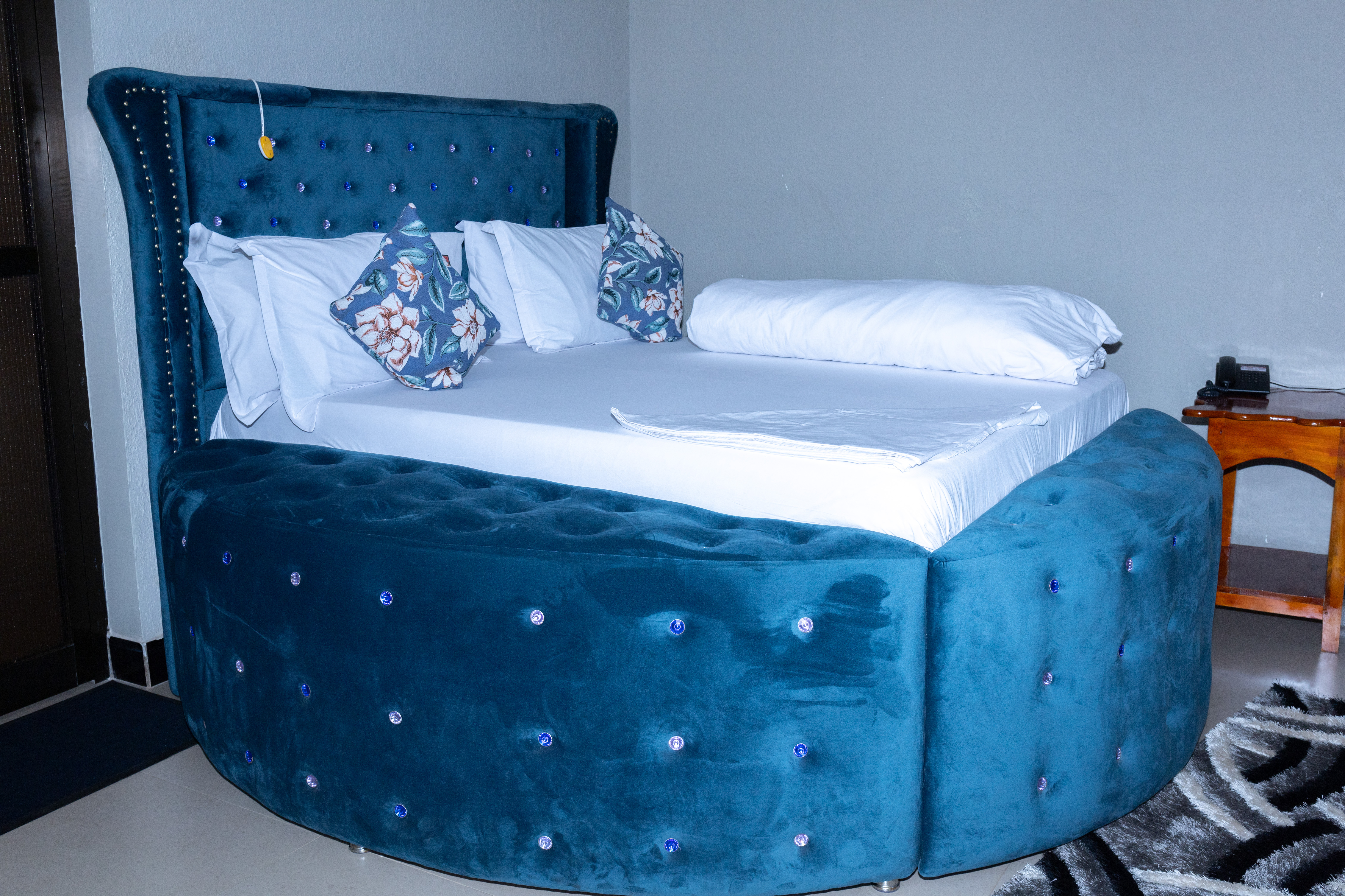 Room image description